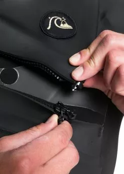 Quiksilver Mens 2.5mm Highline Ltd G-Skin A-zip GBS Steamer -Wetsuit Shop Quiksilver Mens 2 5mm Highline Ltd G Skin Azip GBS Steamer 1