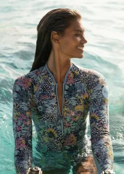 Roxy Womens 1.5mm Marine Bloom Q-Lock Front Zip Long Sleeve Spring Suit 17 Roxy Womens 1.5mm Marine Bloom Q-Lock Front Zip Long Sleeve Spring Suit -Wetsuit Shop Roxy Womens 1 5mm Marine Bloom Q Lock Chest Zip Long Sleeve Spring Suit 7