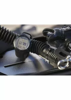 Suunto Black D6i Novo Wrist Computer + USB Transmitter Package 11 Suunto Black D6i Novo Wrist Computer + USB Transmitter Package -Wetsuit Shop Suunto Black D6i Novo Wrist Computer USB Transmitter Package 4
