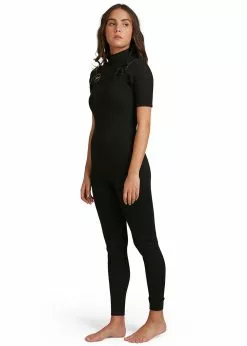Xcel Womens Comp 2mm Short Sleeve Chest Zip Steamer Wetsuit -Wetsuit Shop WN22ZXA0 BLK fc69a44a c756 4627 9fe2 f0def12212cd