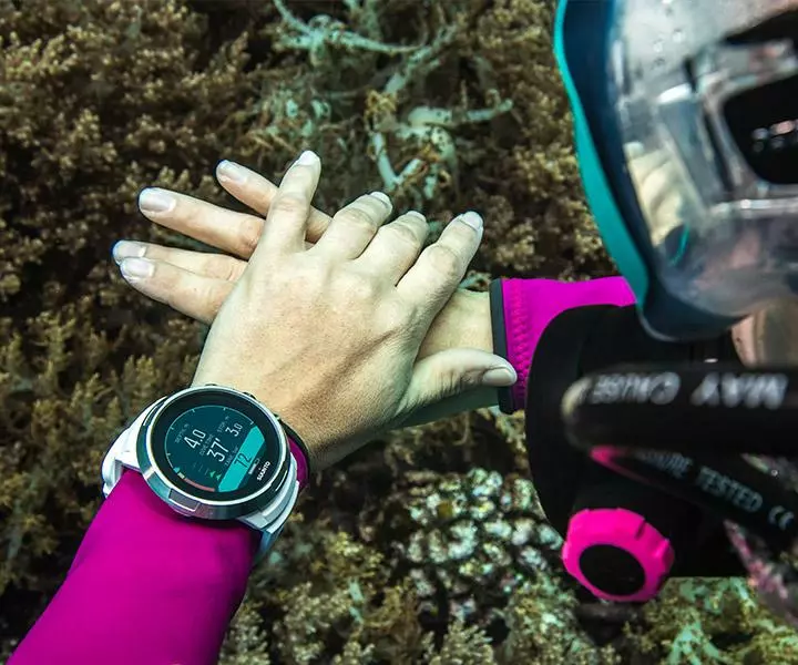 Suunto D5 Silicone Extension Strap (XL) - Amber 5 Suunto D5 Silicone Extension Strap (XL) - Amber - Image 3